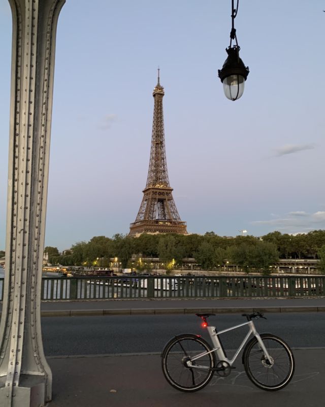 Explorer la ville n°6 🚲 🌇

La tour Eiffel à la tombée de la nuit depuis le pont de Bir-Hakeim à Paris.

#veloelectrique #ebike #velourbain #paris #eiffeltower #lifestyle #architecture #urbanfreedom #RideEclair
